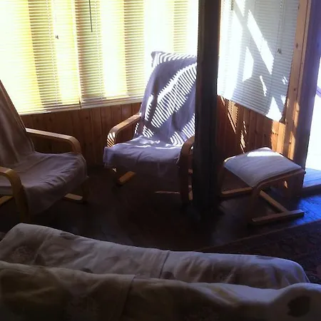 Guest house Lionsgate *